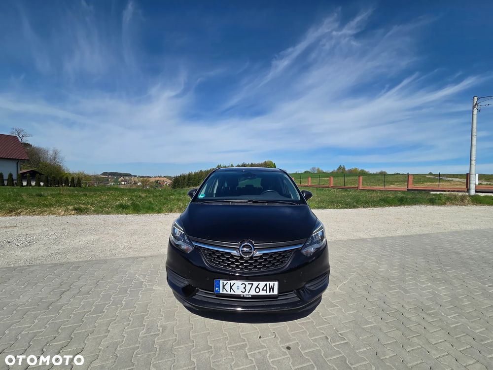Opel Zafira - 1