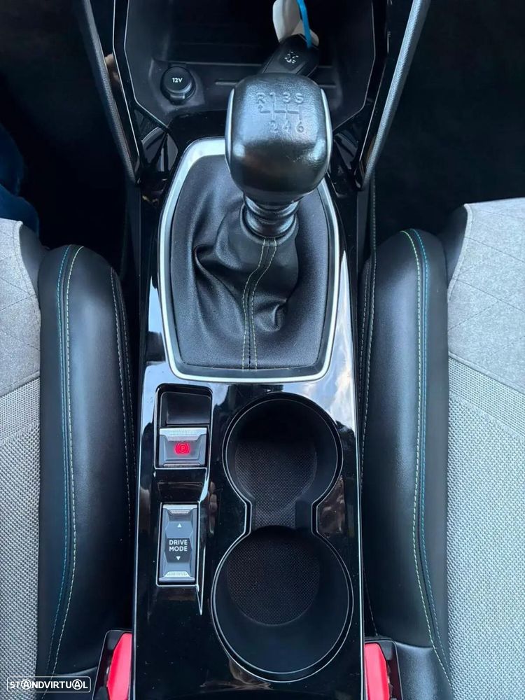 Peugeot 208 - 17
