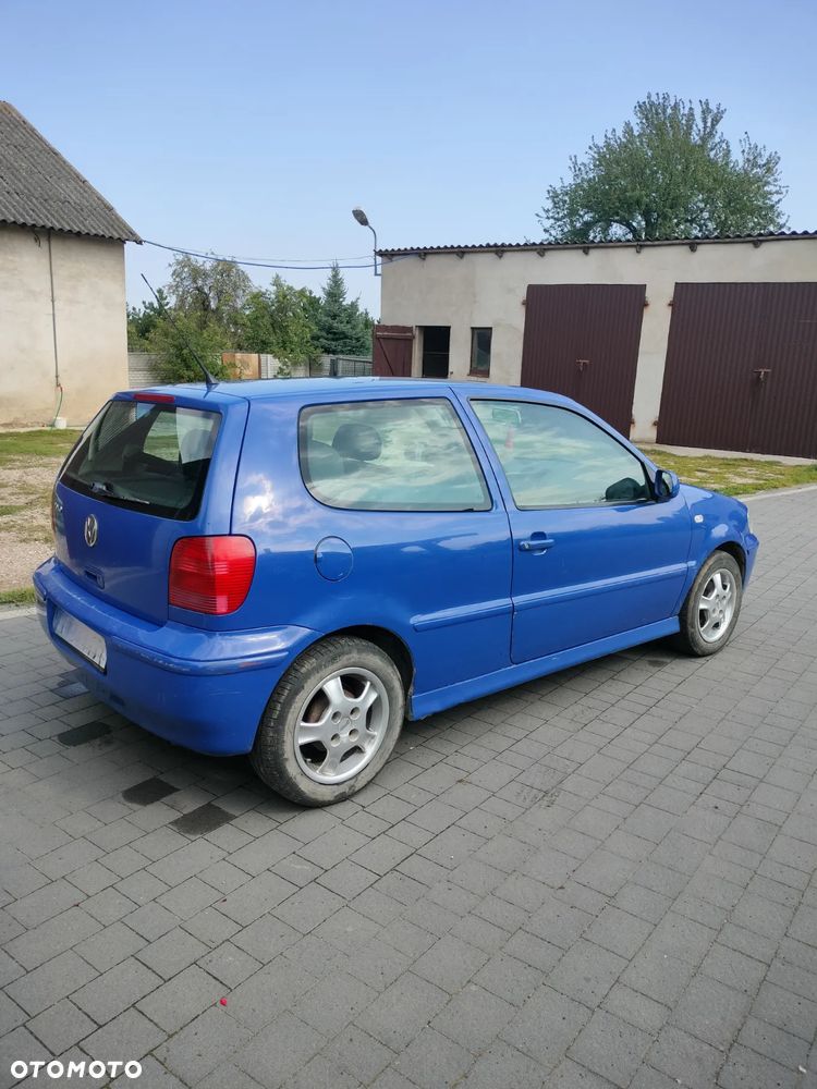 Volkswagen Polo 1.4 Basis - 3