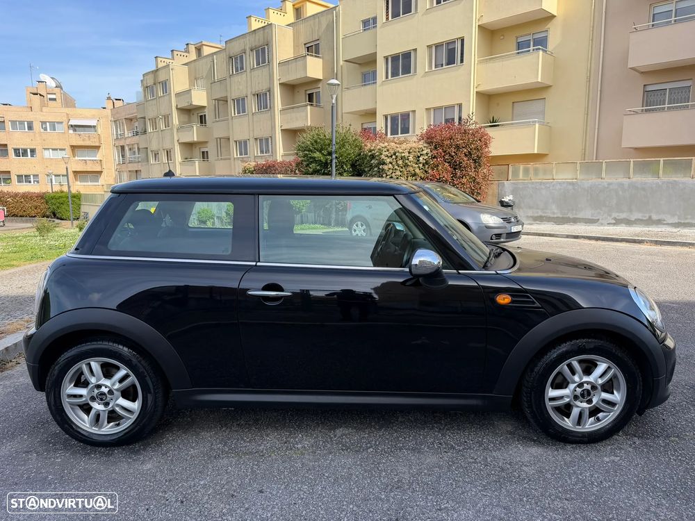 MINI 3 Portas One D - 3