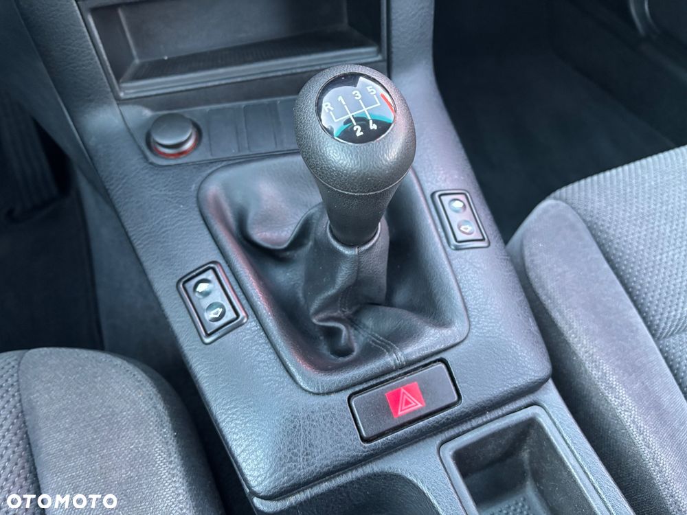 BMW Seria 3 - 17