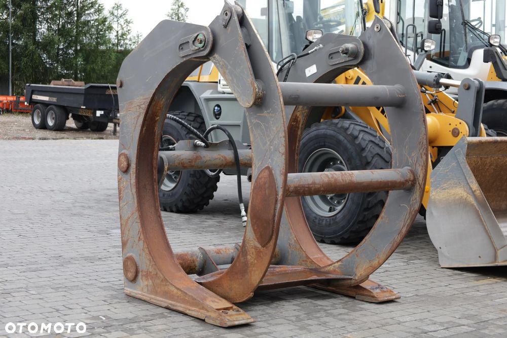 Chwytak do drewna do ładowarki Volvo L110 L120 2.4m3 80832 - 3