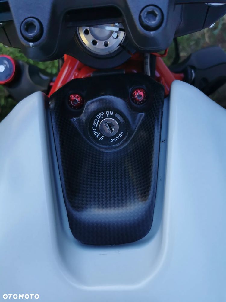 Ducati Monster - 22