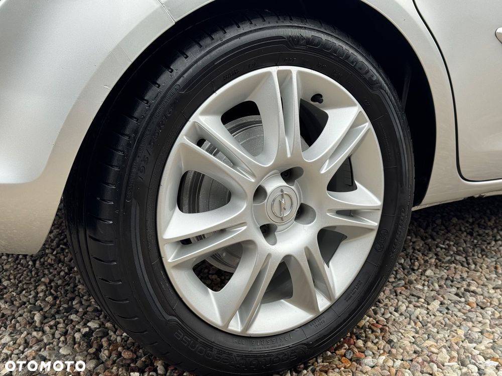 Opel Corsa 1.2 16V Comfort - 16