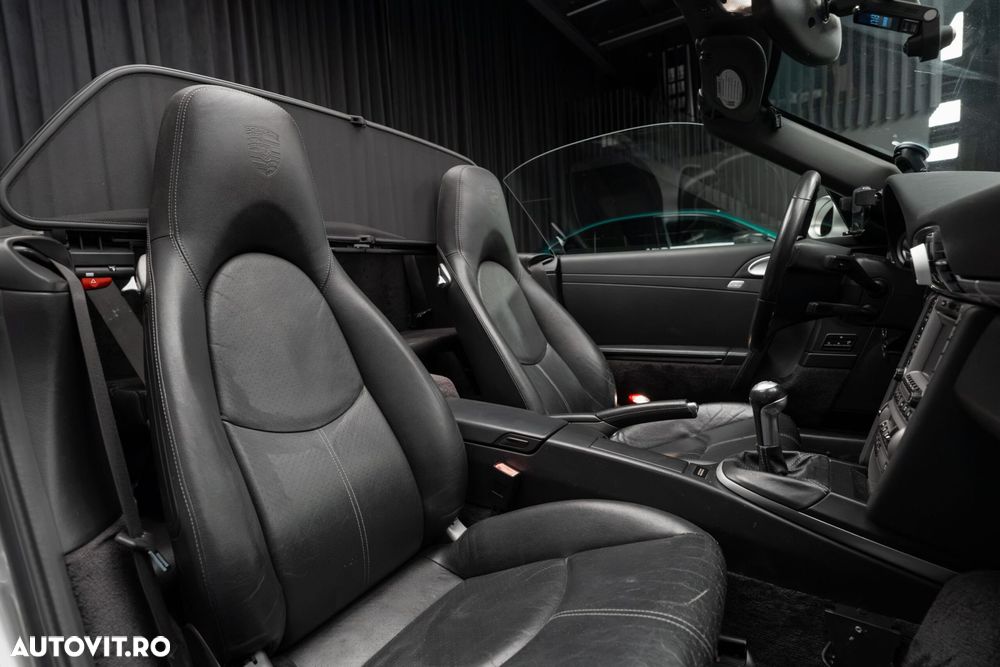 Porsche 911 Carrera 4 S - 22