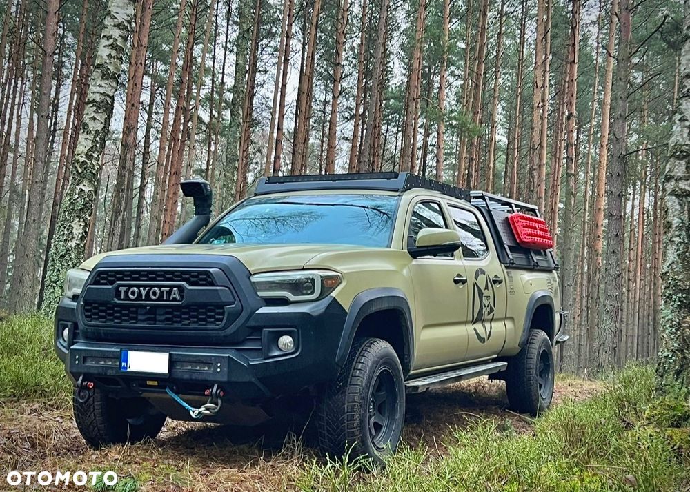 Toyota Tacoma - 14