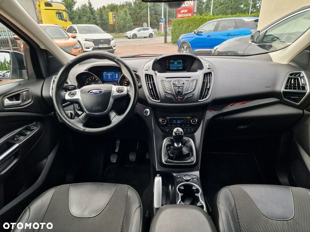 Ford Kuga 1.6 EcoBoost 2x4 Titanium - 19