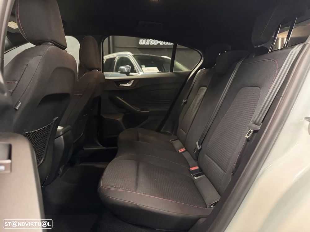 Ford Focus 1.0 EcoBoost MHEV ST-Line Design SIP - 21