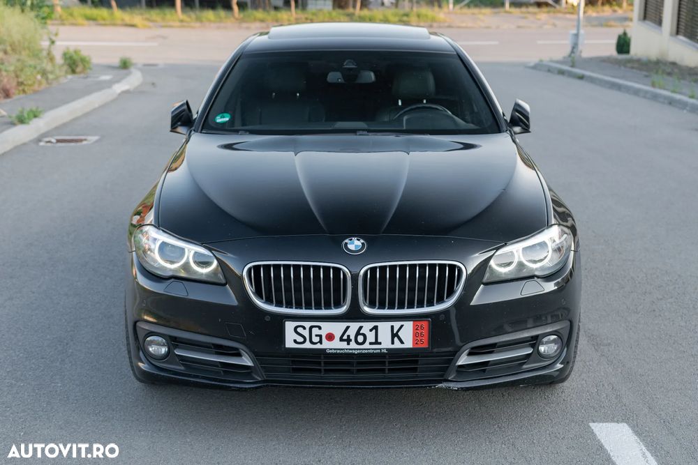 BMW Seria 5 520d xDrive - 28
