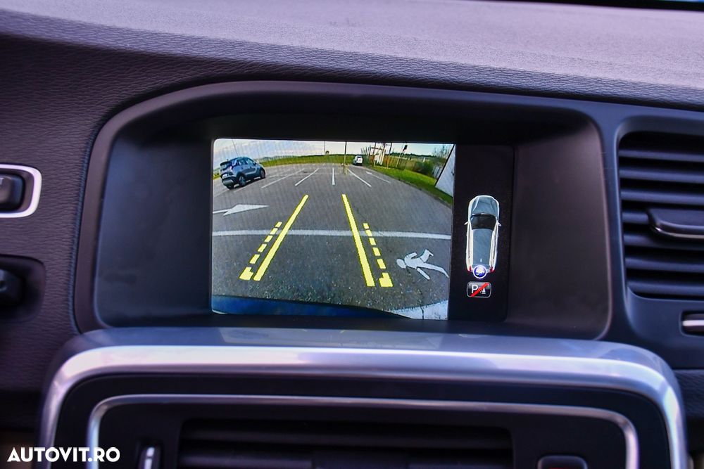 Volvo V60 D6 Plug-In-Hybrid AWD Geartronic Summum - 23
