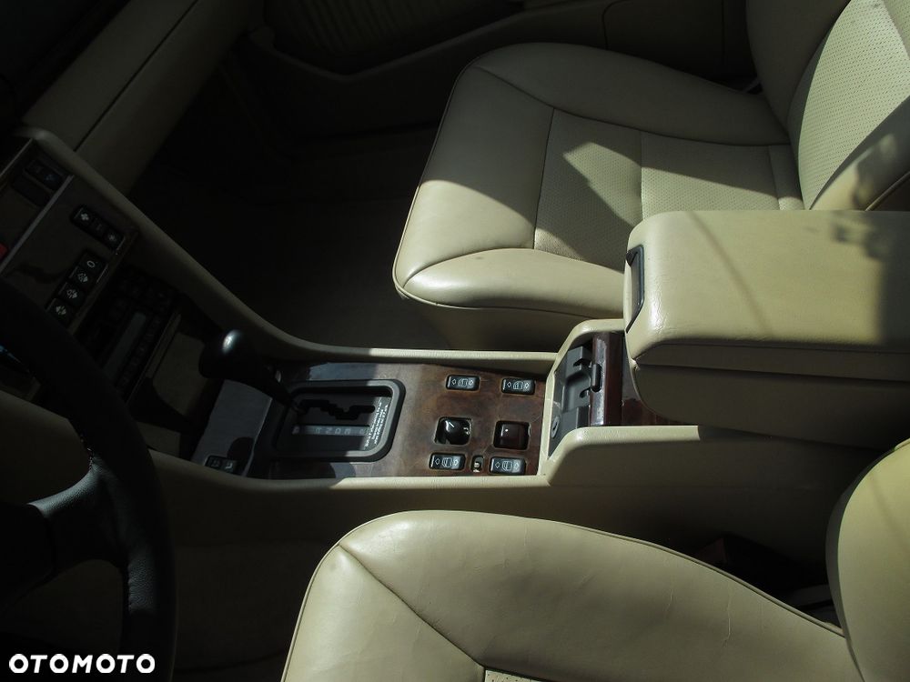 Mercedes-Benz W124 (1984-1993) - 8