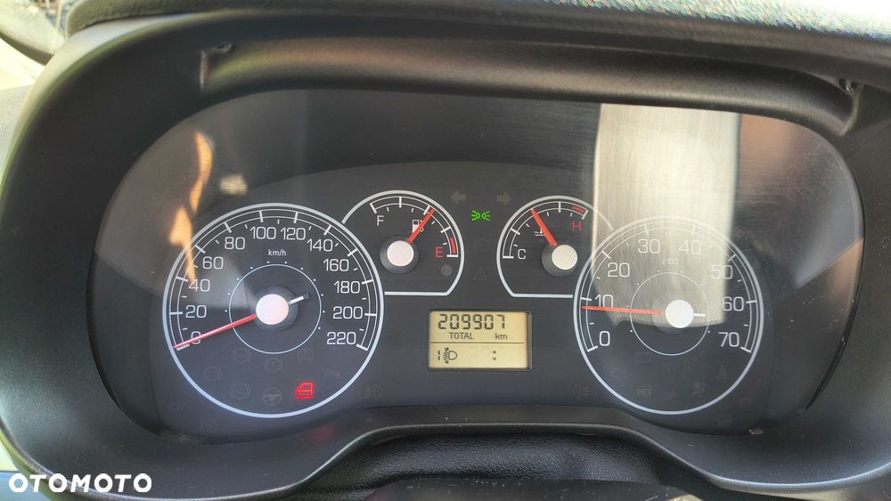 Fiat Grande Punto - 5