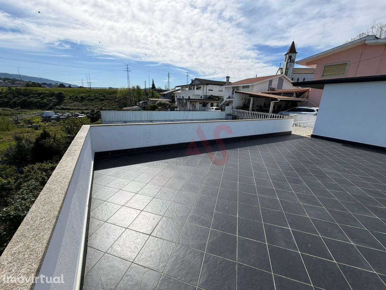 Moradia T5 com Piscina em Silvares, Guimarães - Grande imagem: 4/7