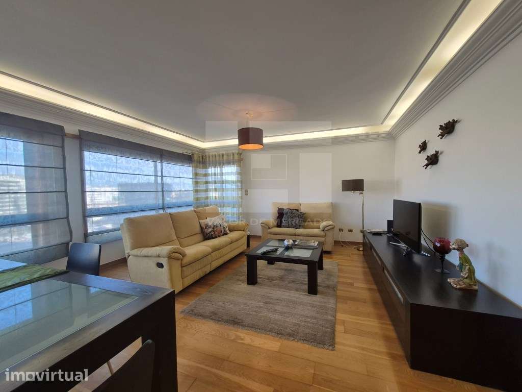 Apartamento T3 no Lumiar: Conforto e Sofisticação com acabamentos d... - Grande imagem: 5/35