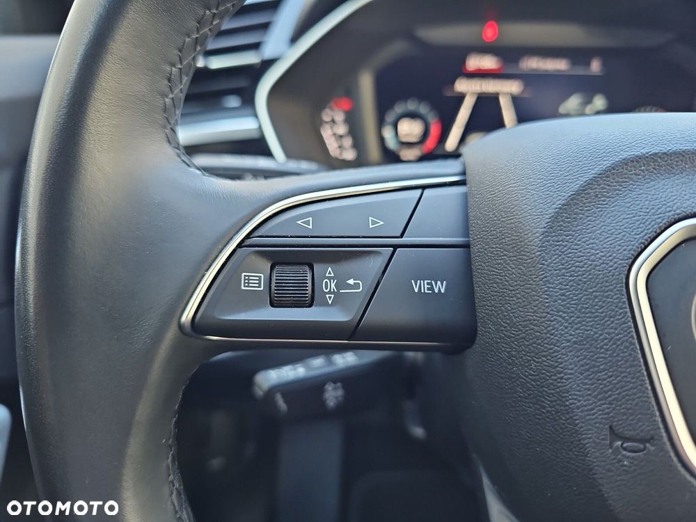Audi Q3 Sportback - 12