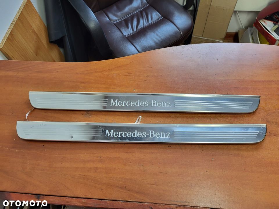 LISTWA NAKŁADKA PROGU MERCEDES W205 COUPE CABRIO - 1