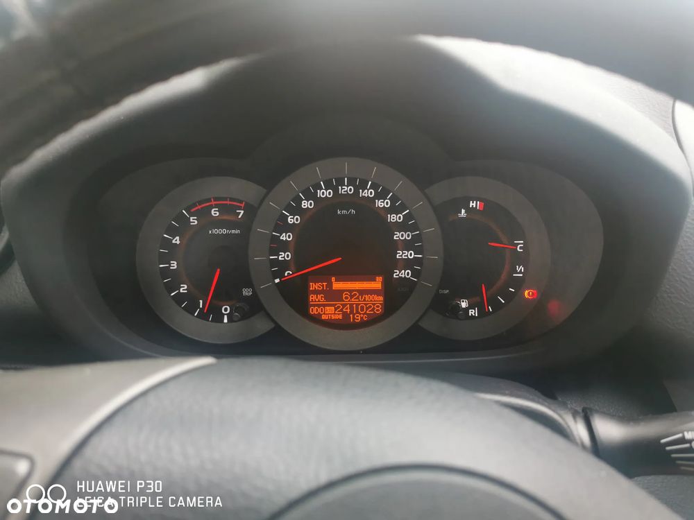 Toyota RAV4 2.2 D-4D Sol - 9