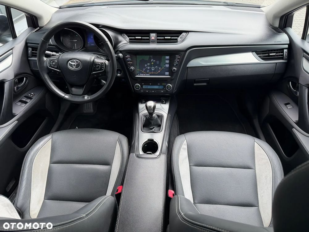Toyota Avensis 1.8 Prestige - 10