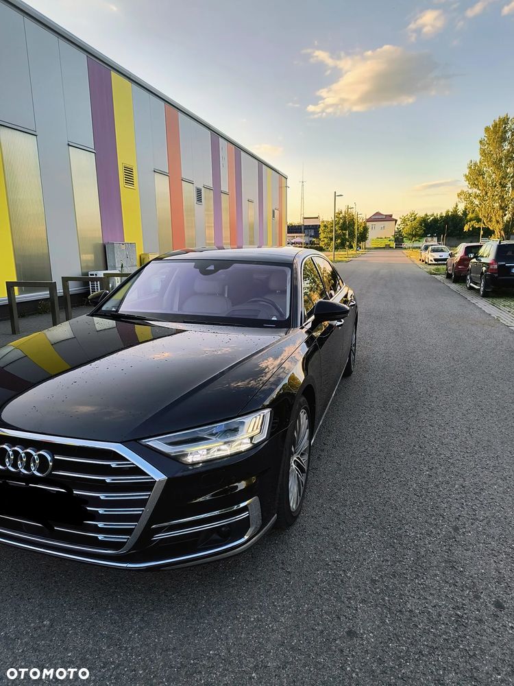 Audi A8 - 7