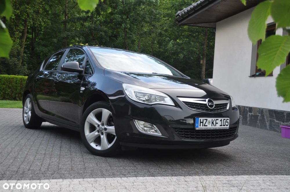Opel Astra 1.4 Turbo 150 Jahre - 2