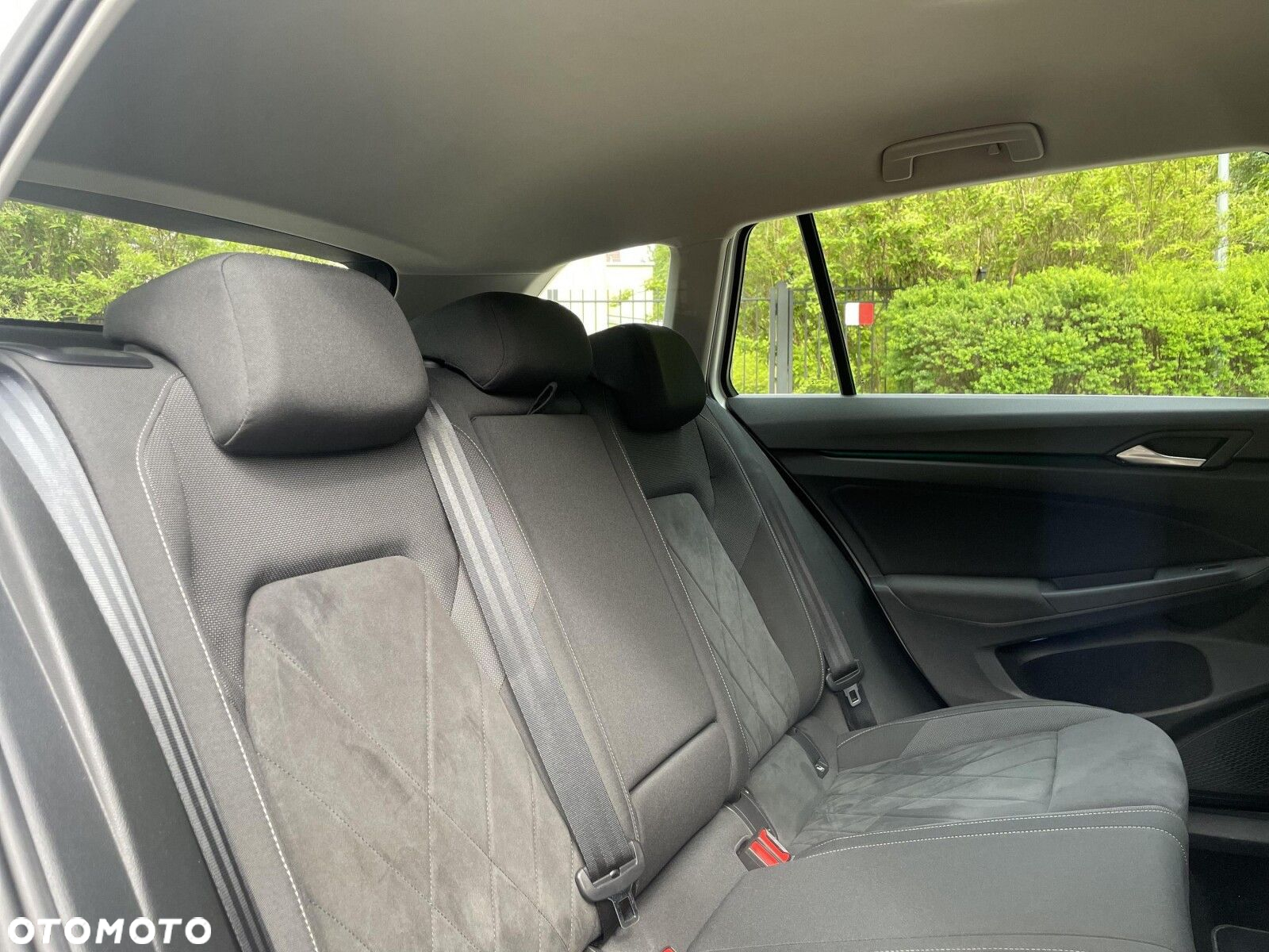 Volkswagen Golf VIII 2.0 TDI Style DSG - 23