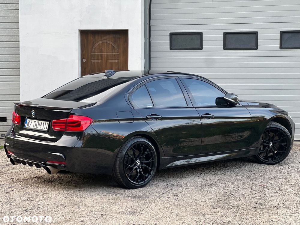 BMW Seria 3 330i xDrive Edition M Sport Shadow - 8
