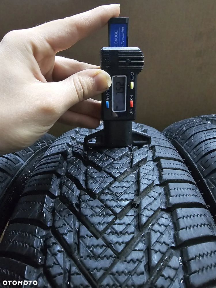 (O182) 175/65R14 82T 7,5mm 24r / Royalblack Royalwinter HP - 5