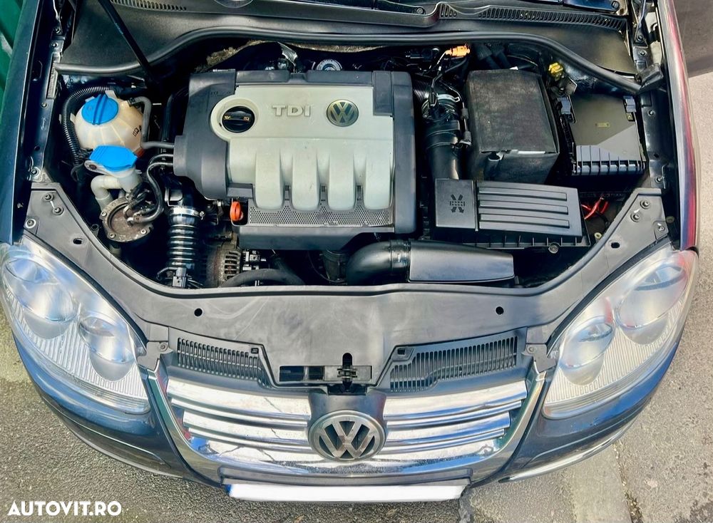 Volkswagen Golf 2.0 TDI Comfortline DSG - 38