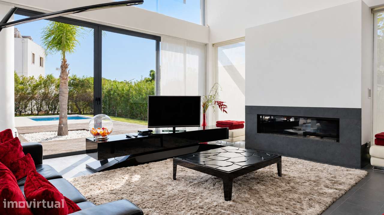 Exclusiva Moradia V5 com Amplo Lote Privado no Vilasol - Grande imagem: 4/50