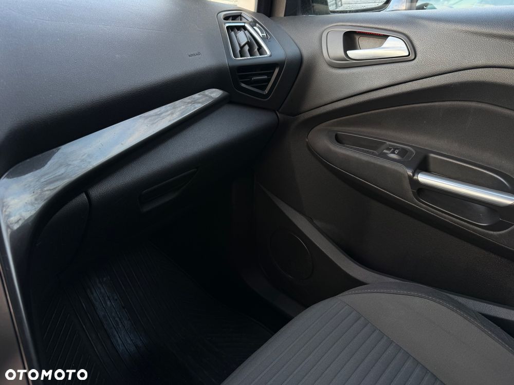 Ford Grand C-MAX - 13