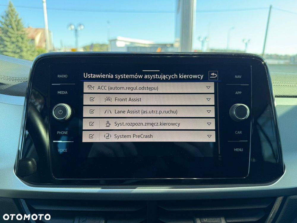 Volkswagen T-Roc 1.5 TSI Life - 23