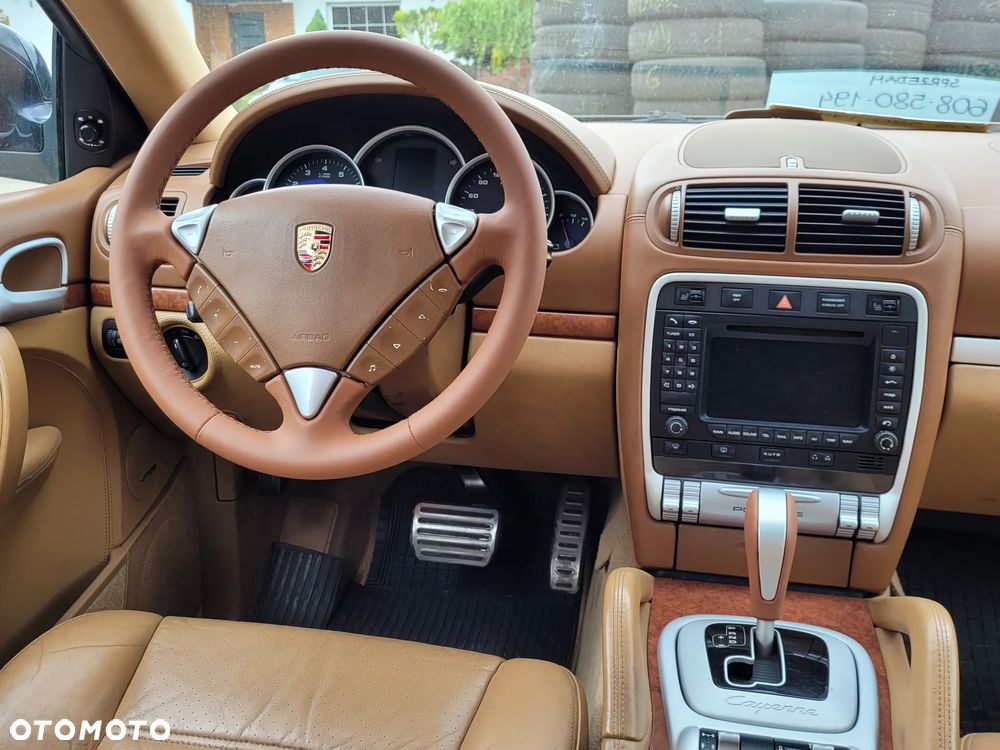 Porsche Cayenne - 7