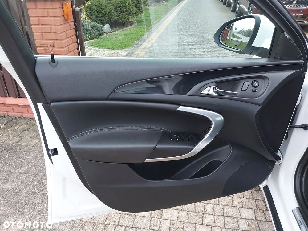 Opel Insignia - 11