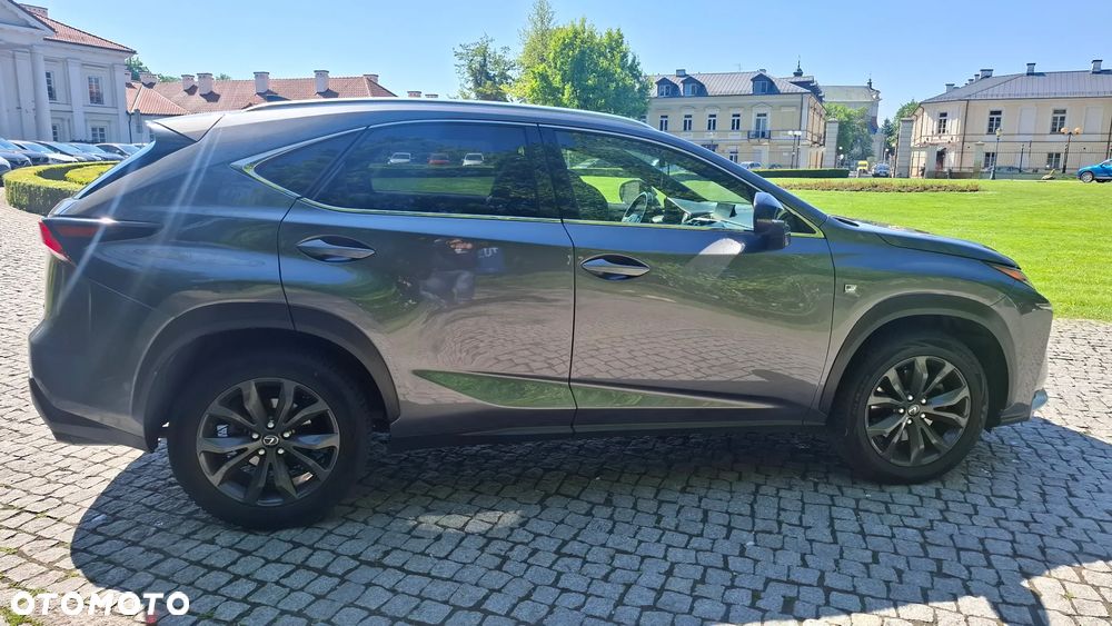 Lexus NX 200t F Sport AWD - 4