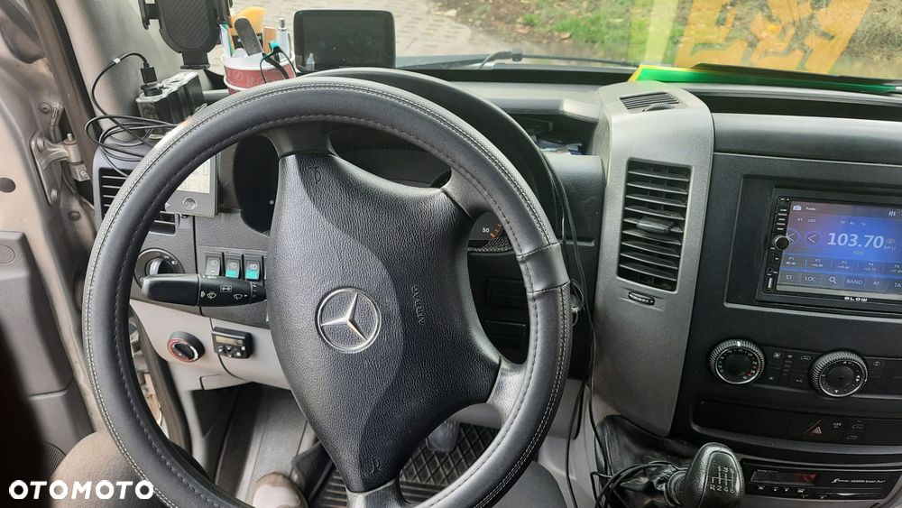 Mercedes-Benz - 8