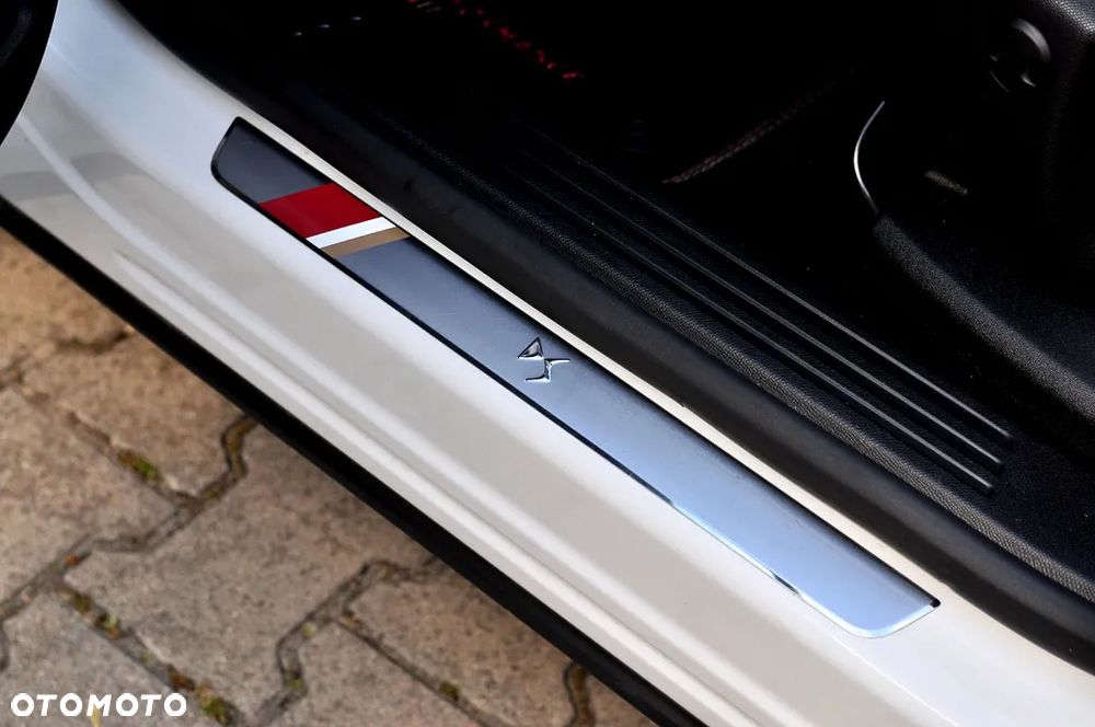 DS Automobiles DS 7 Crossback 1.6 E-Tense Performance Line + - 16