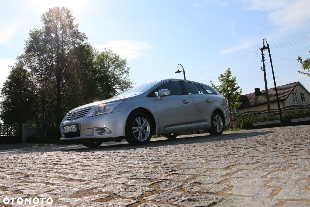 Toyota Avensis 1.8 Sol - 3