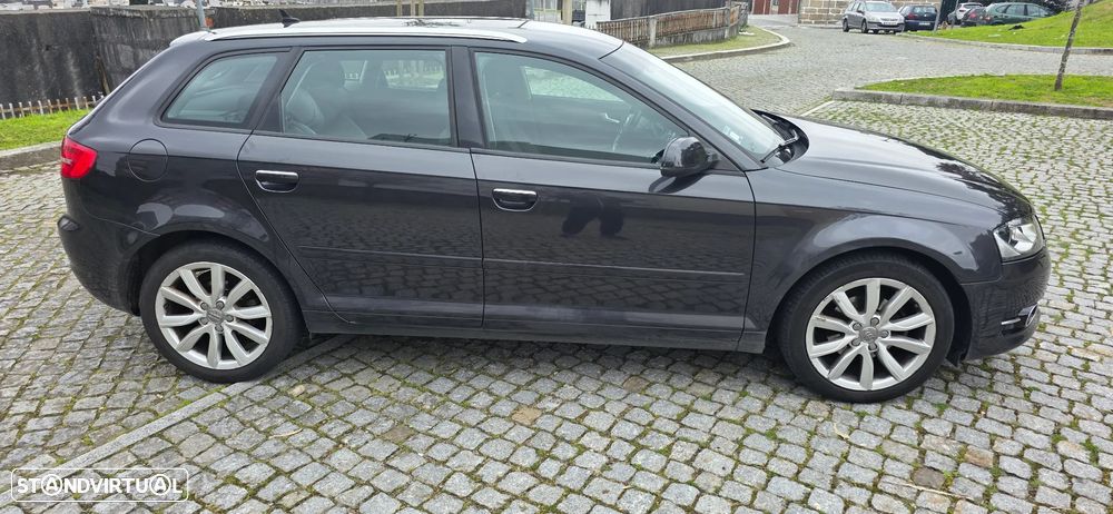 Audi A3 Sportback 1.6 TDI Attraction Business Line - 4