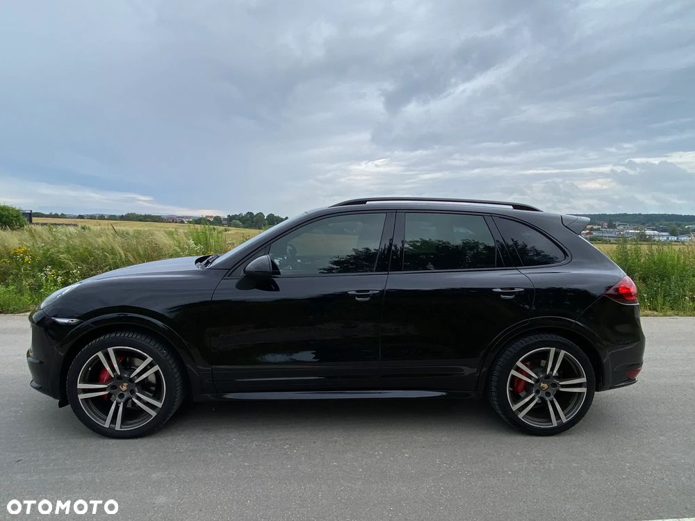 Porsche Cayenne GTS - 3