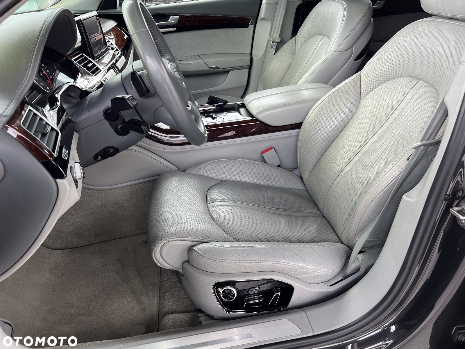 Audi A8 L 55 TFSI quattro tiptronic - 9