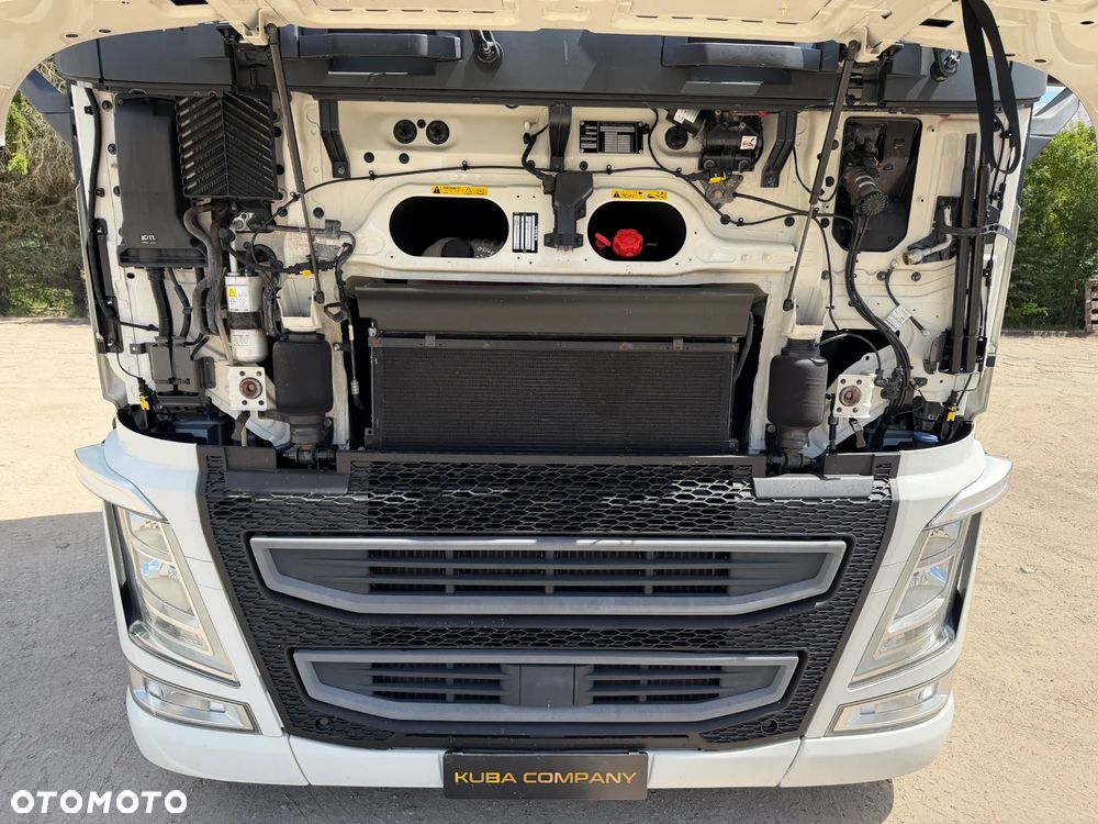 Volvo FH 500 XL LOW DECK MEGA / 535 181 KM / AUTOMAT / ORYGINALNY PRZEBIEG / BARDZO DOBRE OPONY / NAJWYŻSZA KABINA XL / 2 ZBIORNIKI PALIWOWE / CAŁE NA PODUSZCE / 2017 ROK !! - 8