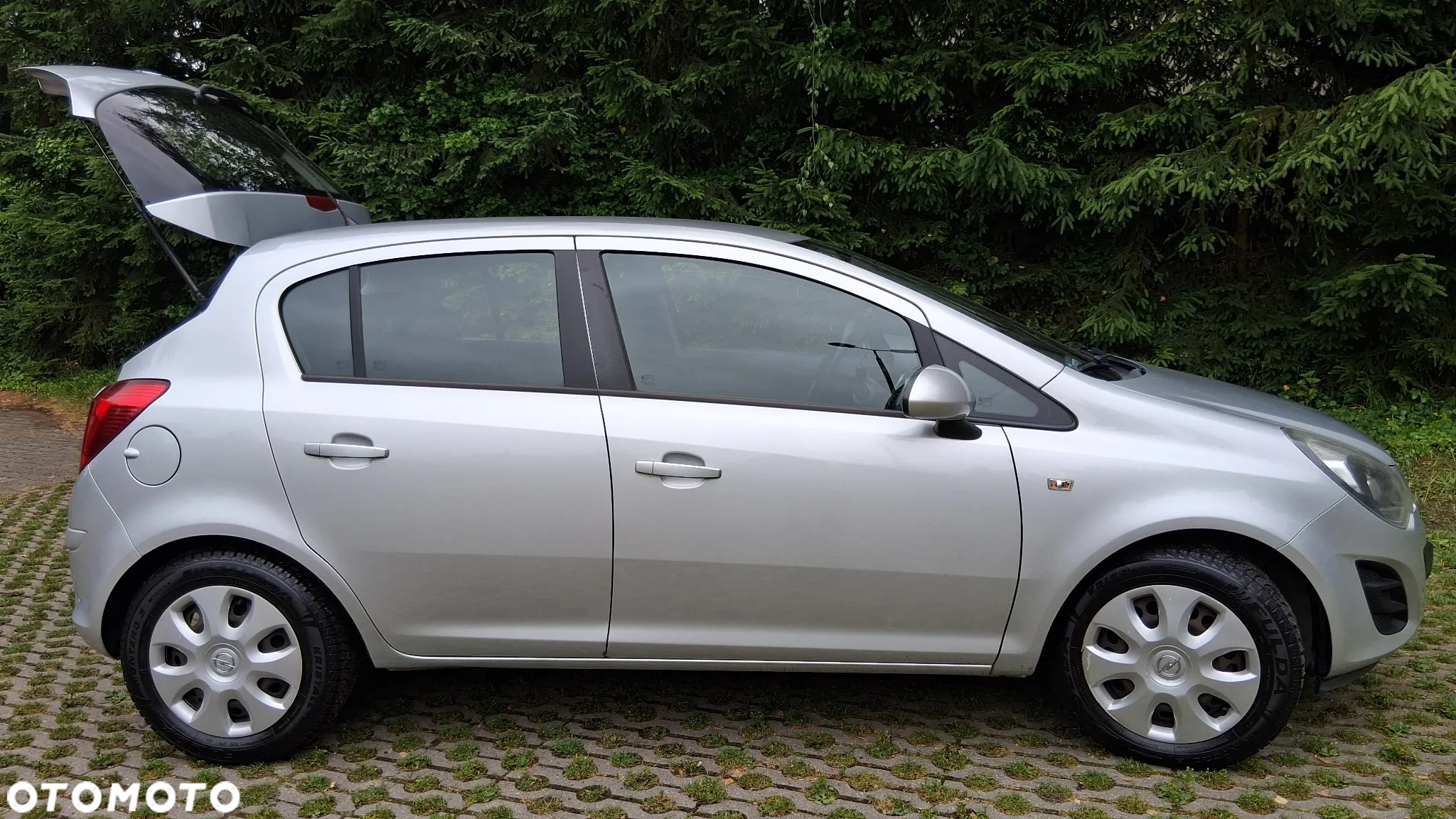 Opel Corsa 1.2 16V Color Edition - 4