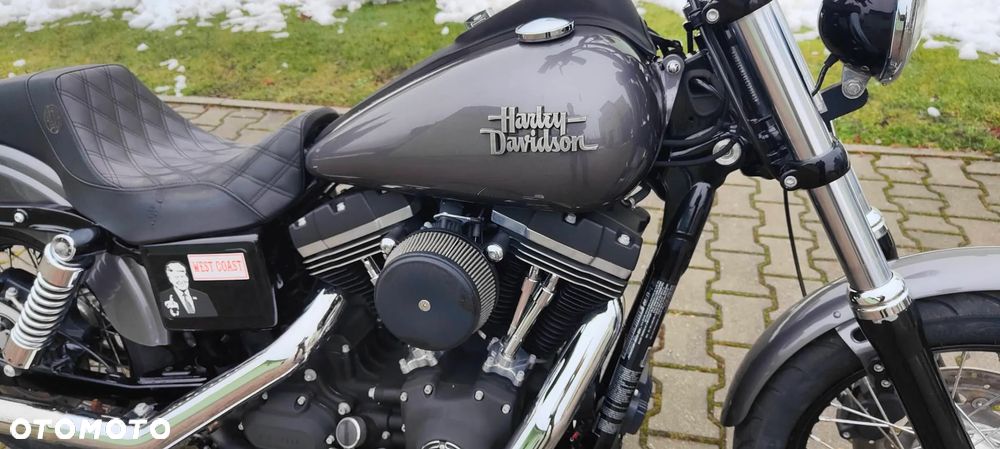 Harley-Davidson Dyna Street Bob - 13