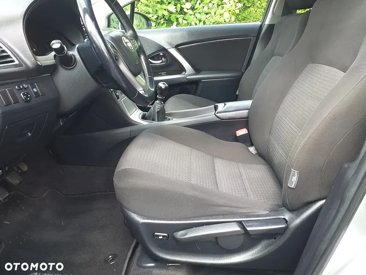 Toyota Avensis 1.8 Executive - 18