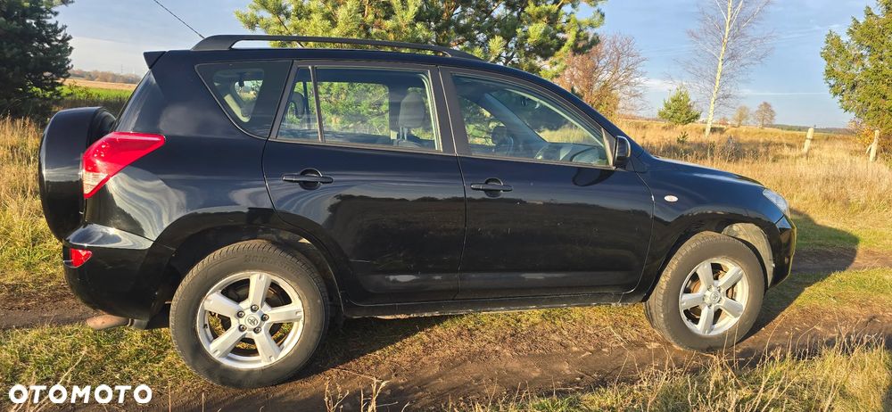 Toyota RAV4 - 4
