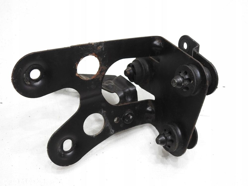 UCHWYT MOCOWANIE POMPY ABS VW TOURAN - 5