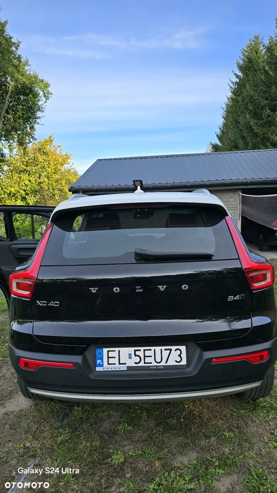 Volvo XC 40 B4 B AWD Momentum Pro - 3