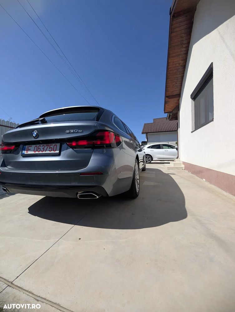 BMW Seria 5 530e Touring Aut. - 16