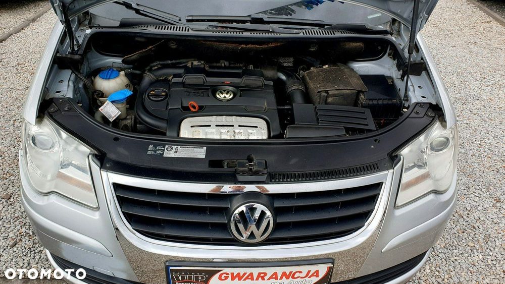 Volkswagen Touran - 25