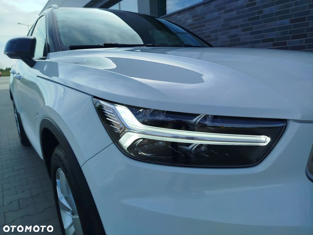 Volvo XC 40 T2 Plus Dark - 5